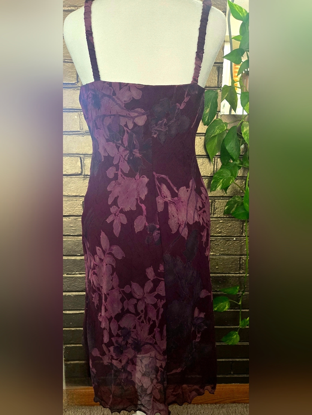 Maroon Lined Dress With Watercolor Floral Detail - Picture 7 of 7